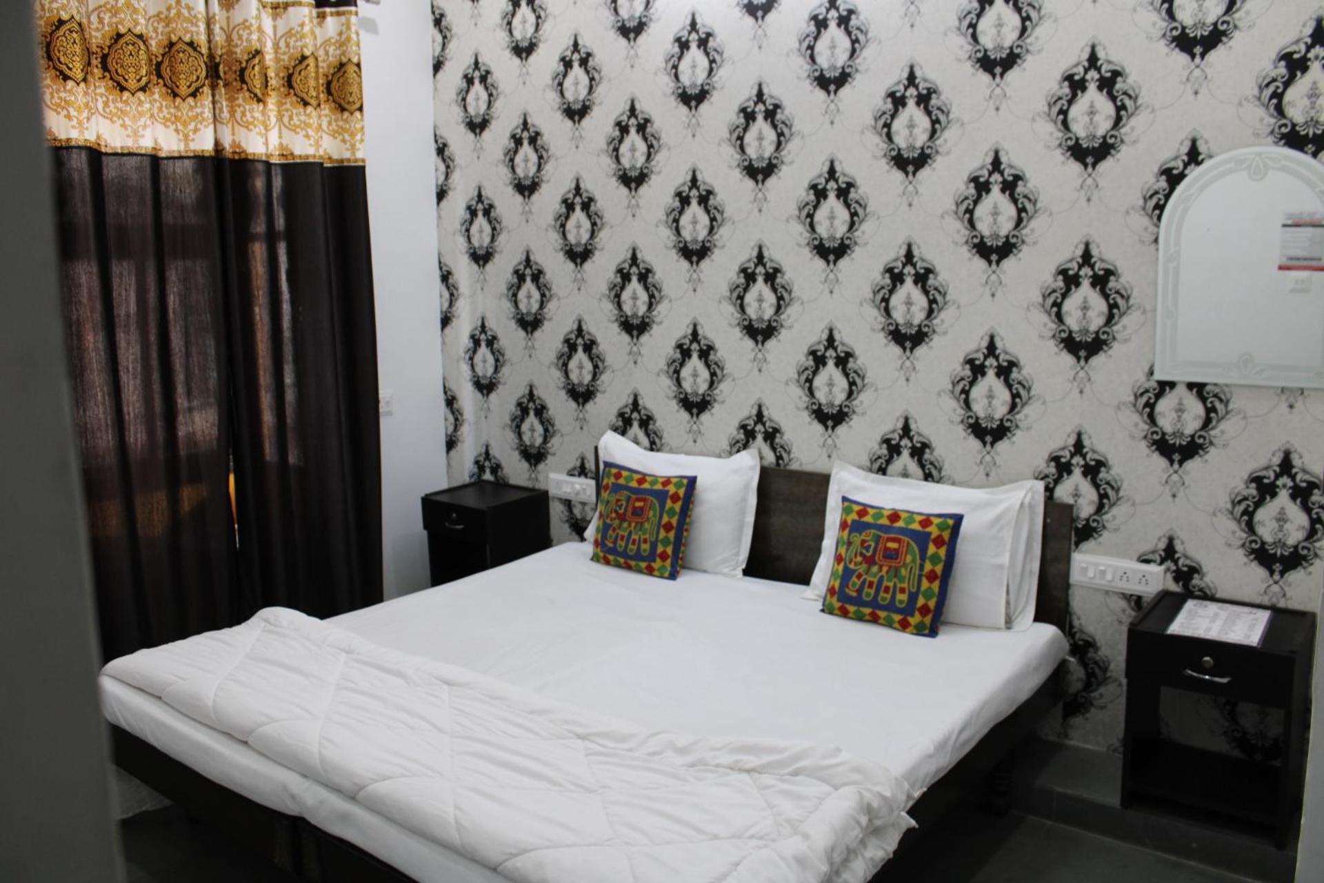 Hill Paradise Home Stay 우다이푸르 객실 사진